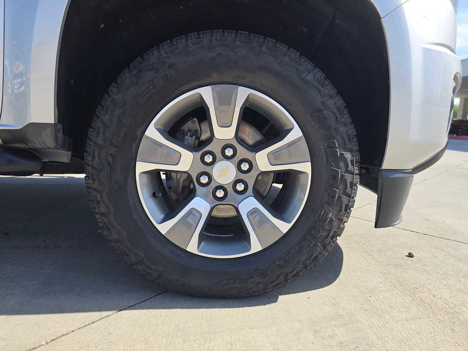 Used 2016 Chevrolet Colorado Z71 RWD image 9