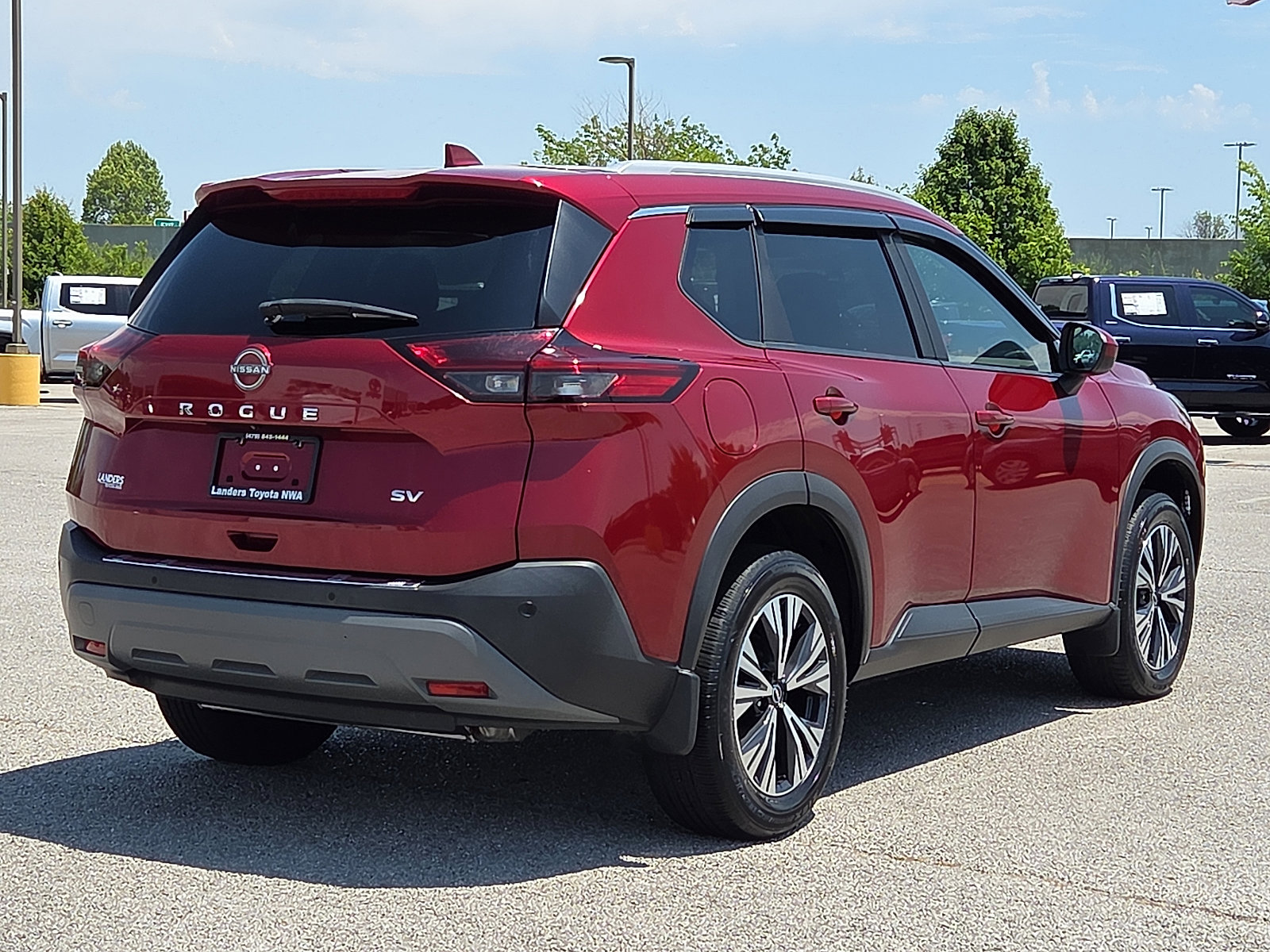 Used 2023 Nissan Rogue SV w/ SV Premium B Package FWD image 5