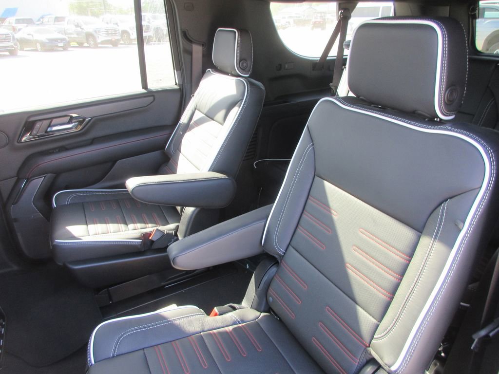 New 2026 GMC Yukon XL AT4 Ultimate AWD/4WD image 12