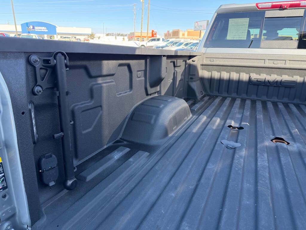 Used 2024 GMC Sierra 3500 SLT w/ SLT Premium Package image 50
