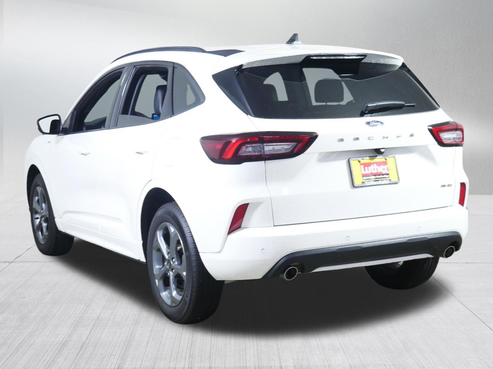 Used 2023 Ford Escape ST-Line Select w/ Tech Pack #2 AWD/4WD image 5