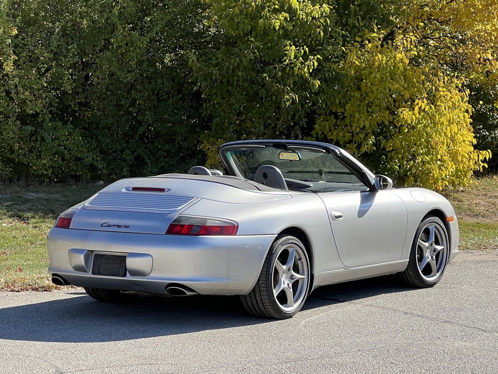 Used 2002 Porsche 911 Carrera image 6