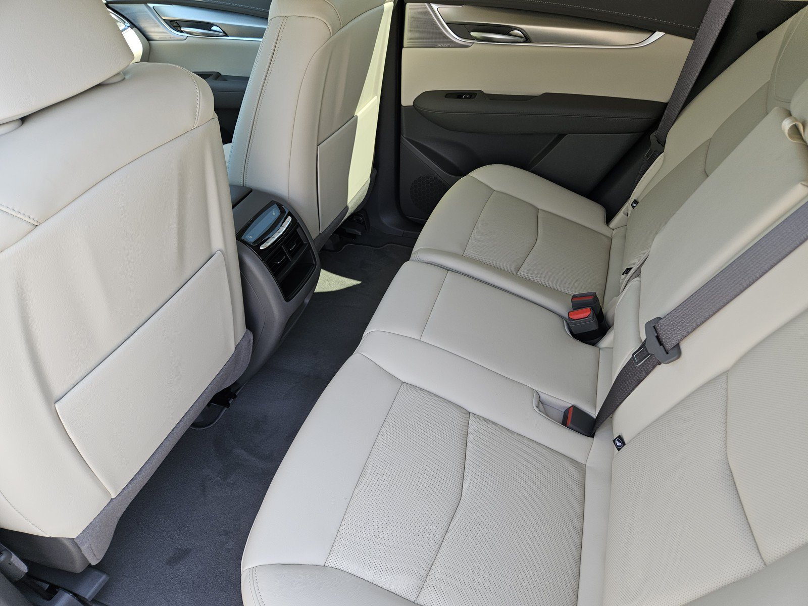 New 2026 Cadillac XT5 Premium Luxury w/ Driver Assist Package FWD image 19