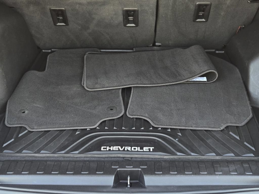 Used 2019 Chevrolet Equinox LT w/ Driver Convenience Package FWD image 9