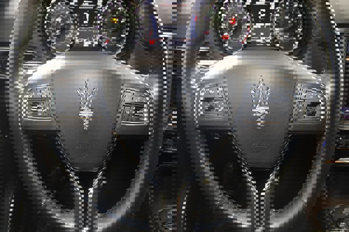 Used 2022 Maserati Levante Modena image 42