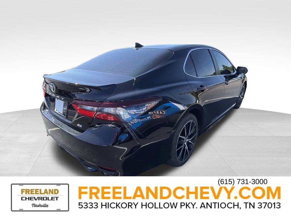 Used 2021 Toyota Camry SE FWD image 2