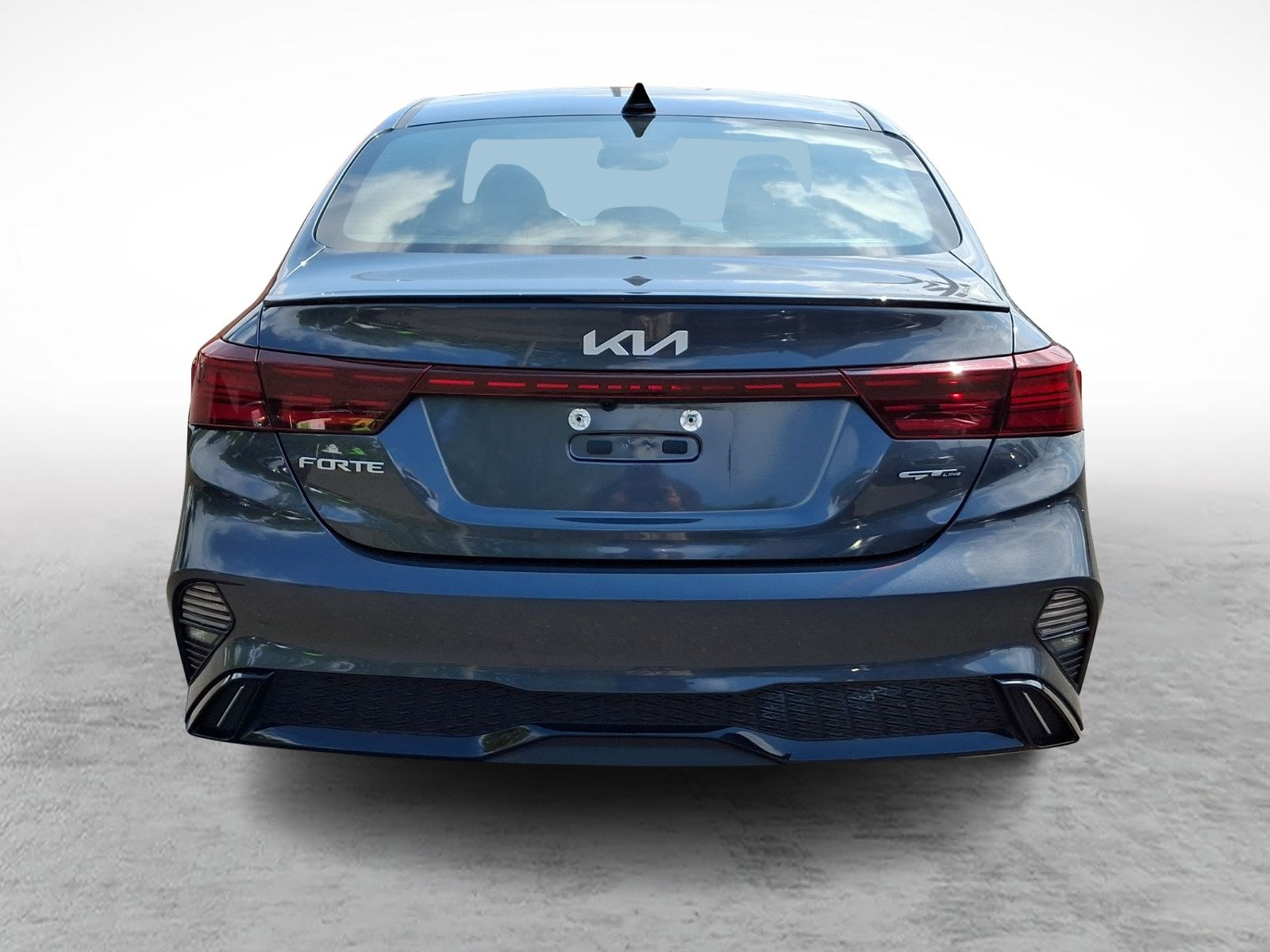Used 2022 Kia Forte GT-Line w/ GT-Line Premium Package FWD image 5