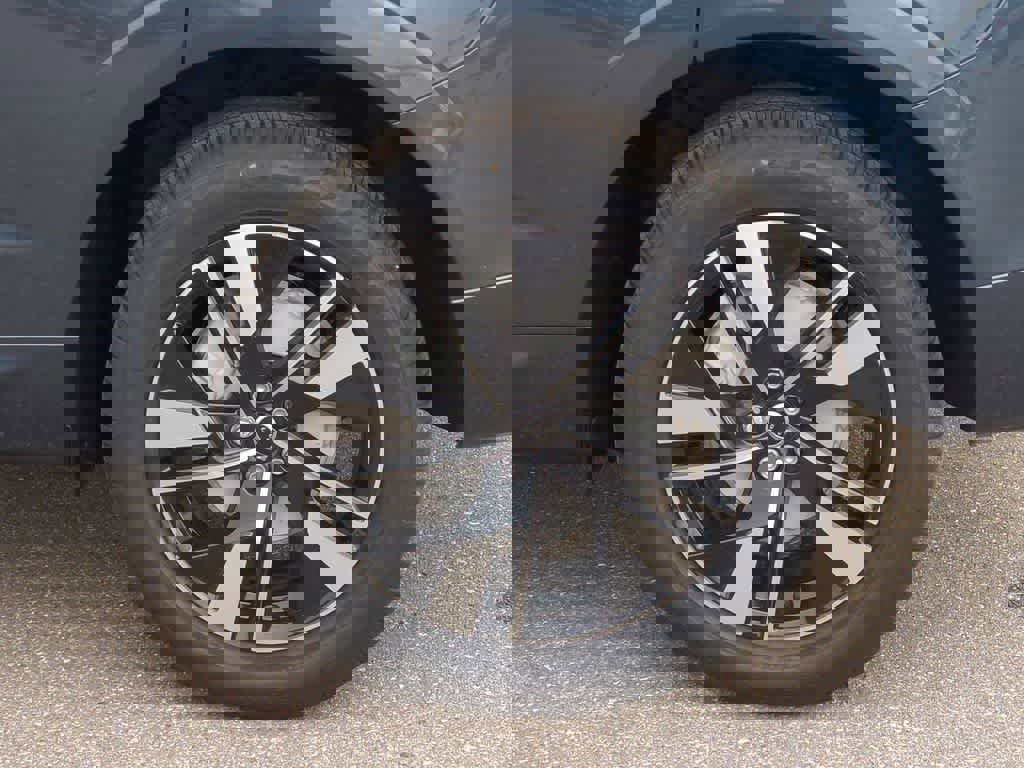 New 2026 Volvo XC60 B5 Plus w/ Protection Package Premier image 13