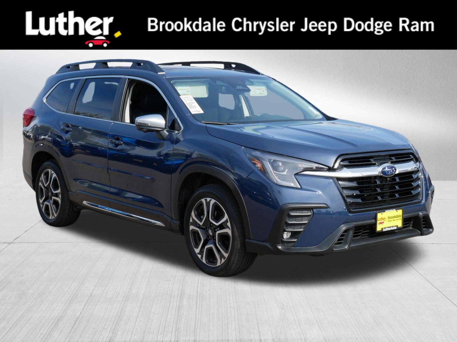 Used 2023 Subaru Ascent Limited w/ Technology Package AWD/4WD image 1