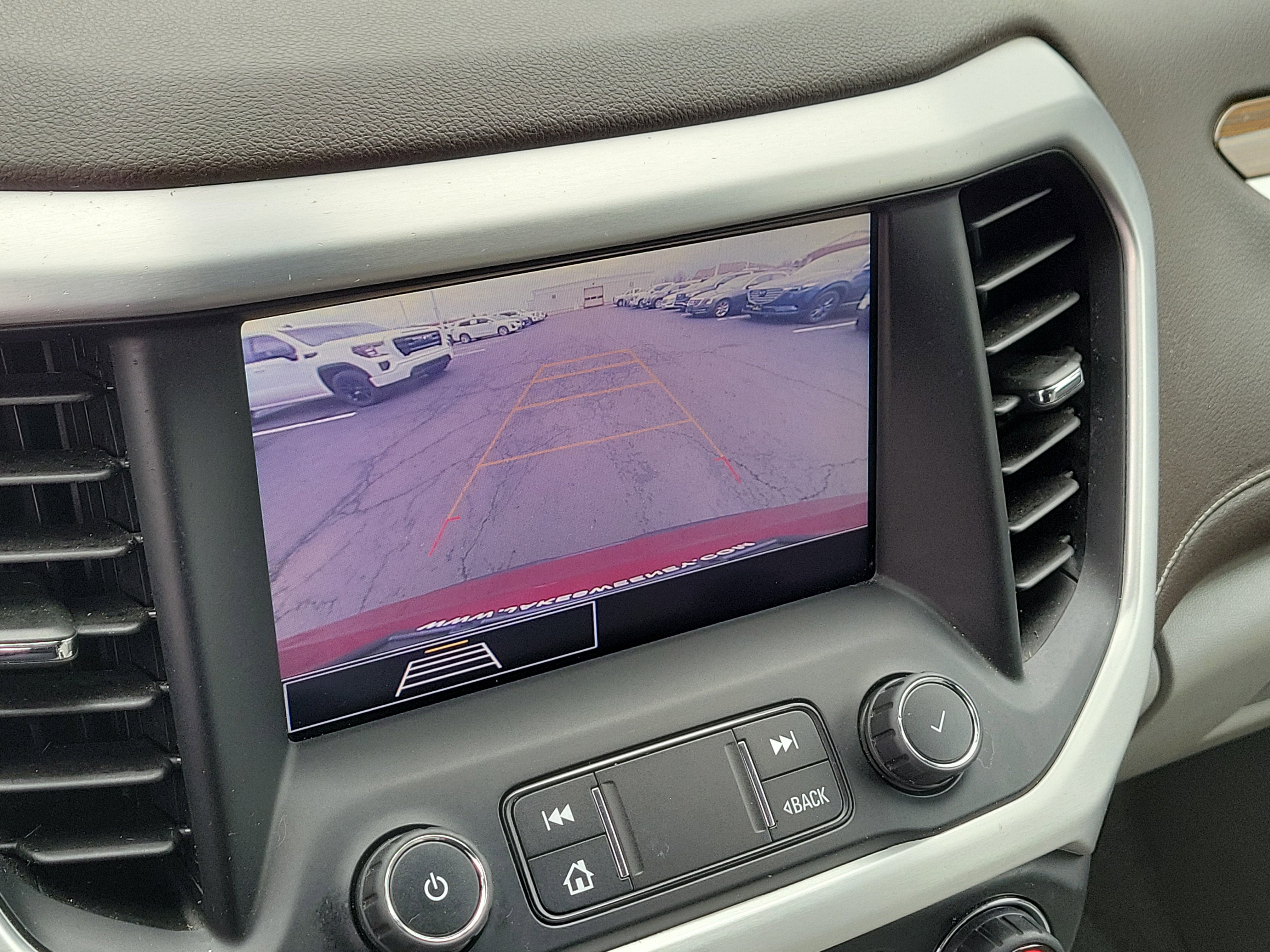 Used 2020 GMC Acadia SLE image 26