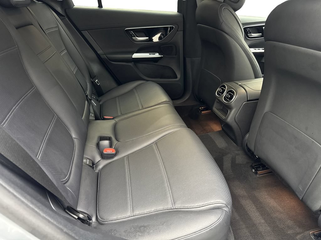 Used 2023 Mercedes-Benz GLC 300 4MATIC image 38