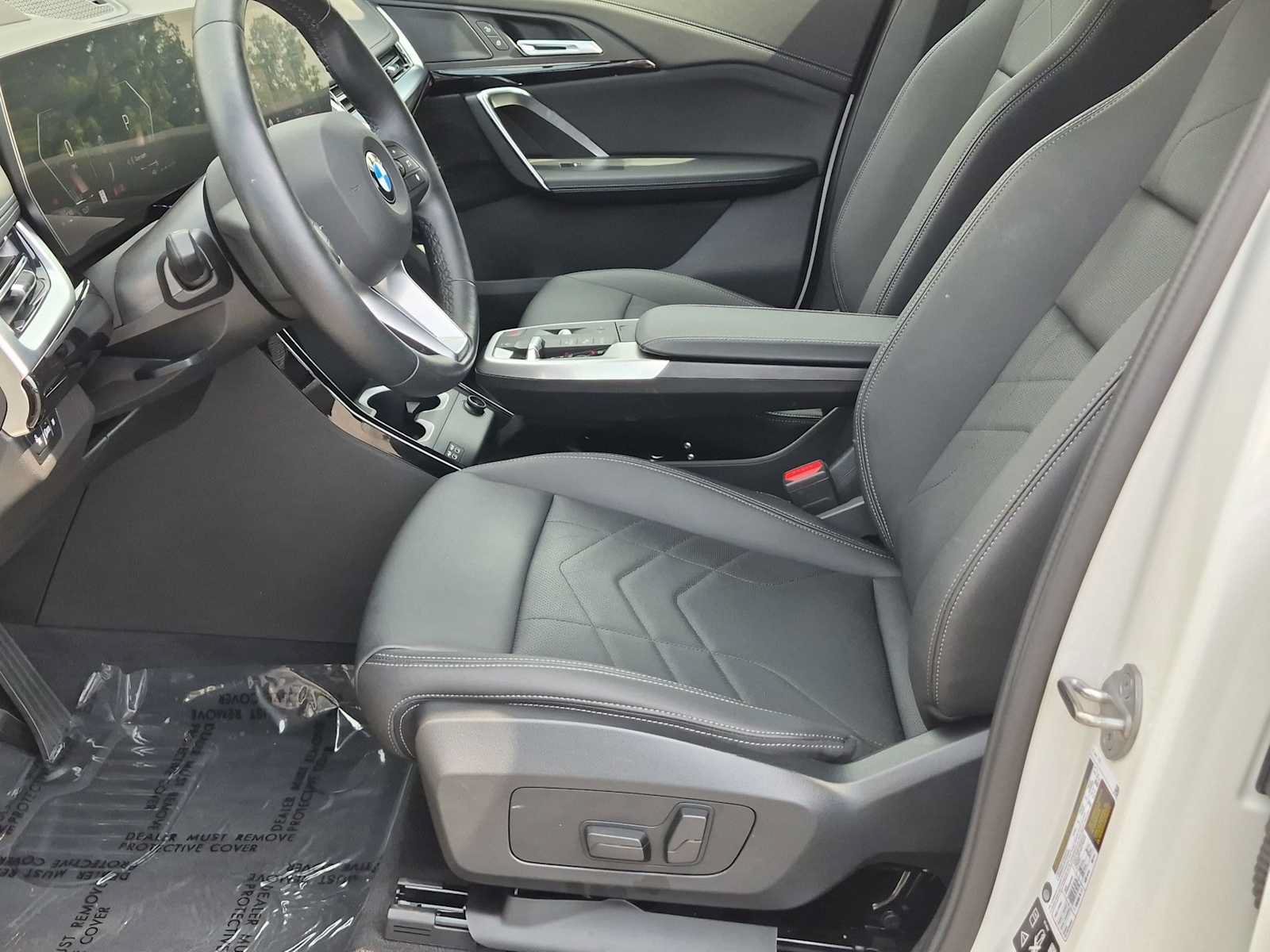 Used 2024 BMW X1 xDrive28i w/ Technology Package AWD/4WD image 17
