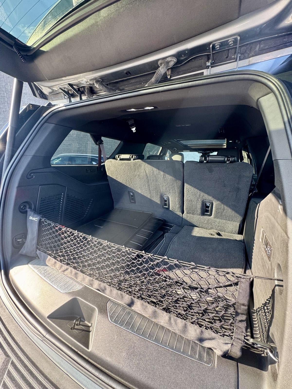 Used 2023 GMC Yukon XL Denali AWD/4WD image 9