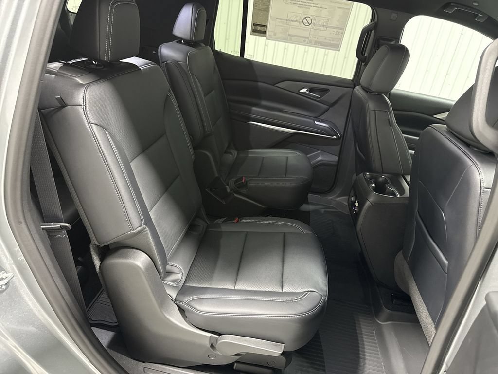 New 2027 Chevrolet Traverse LT w/ Driver Confidence Package FWD image 28