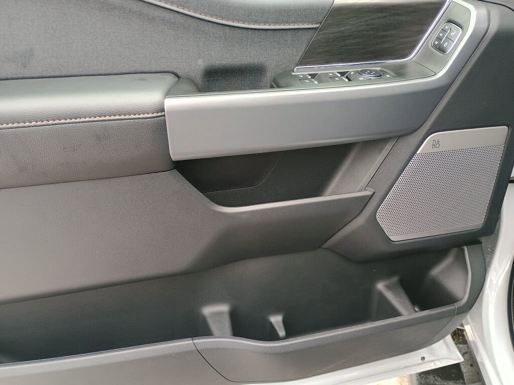 New 2025 Ford F150 Lariat w/ Equipment Group 502A High image 10