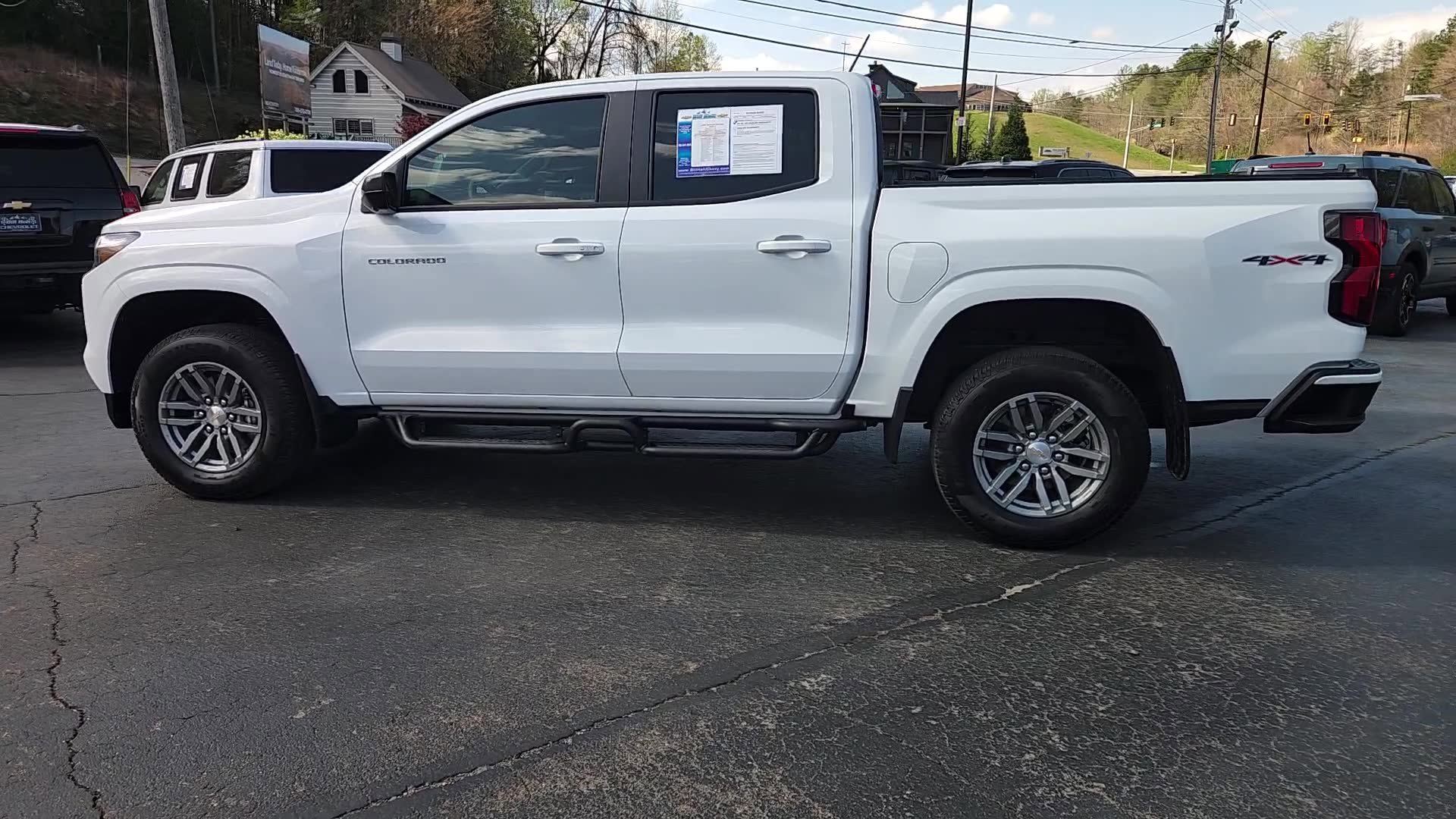 Used 2024 Chevrolet Colorado LT w/ LT Convenience Package II image 6