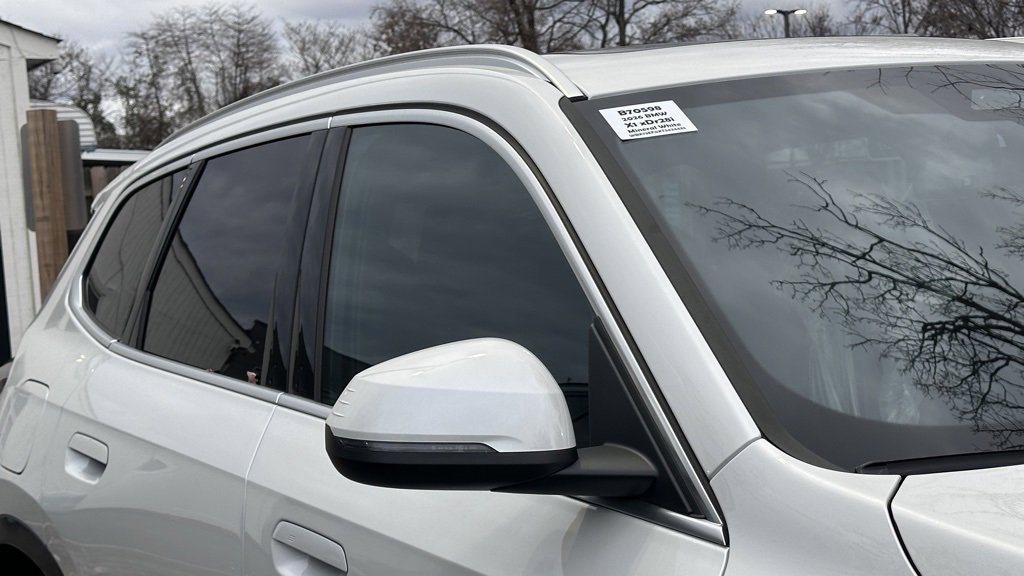 Used 2026 BMW X1 xDrive28i w/ Convenience Package image 2