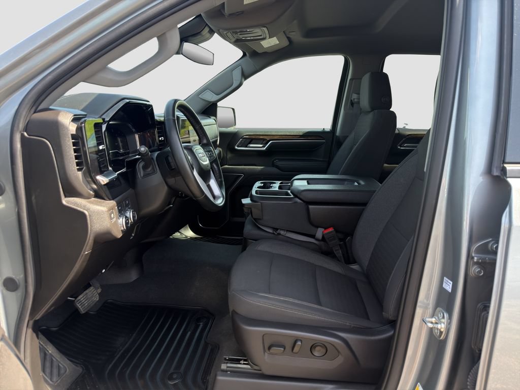 Used 2025 GMC Sierra 1500 Elevation AWD/4WD image 9