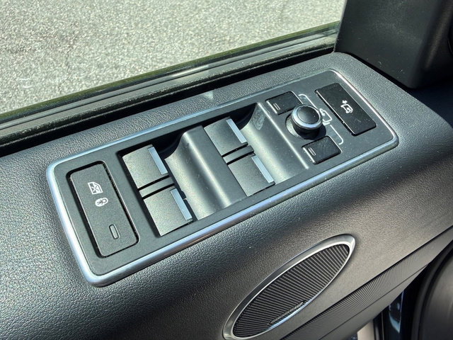 Used 2014 Land Rover Range Rover Supercharged AWD/4WD image 12
