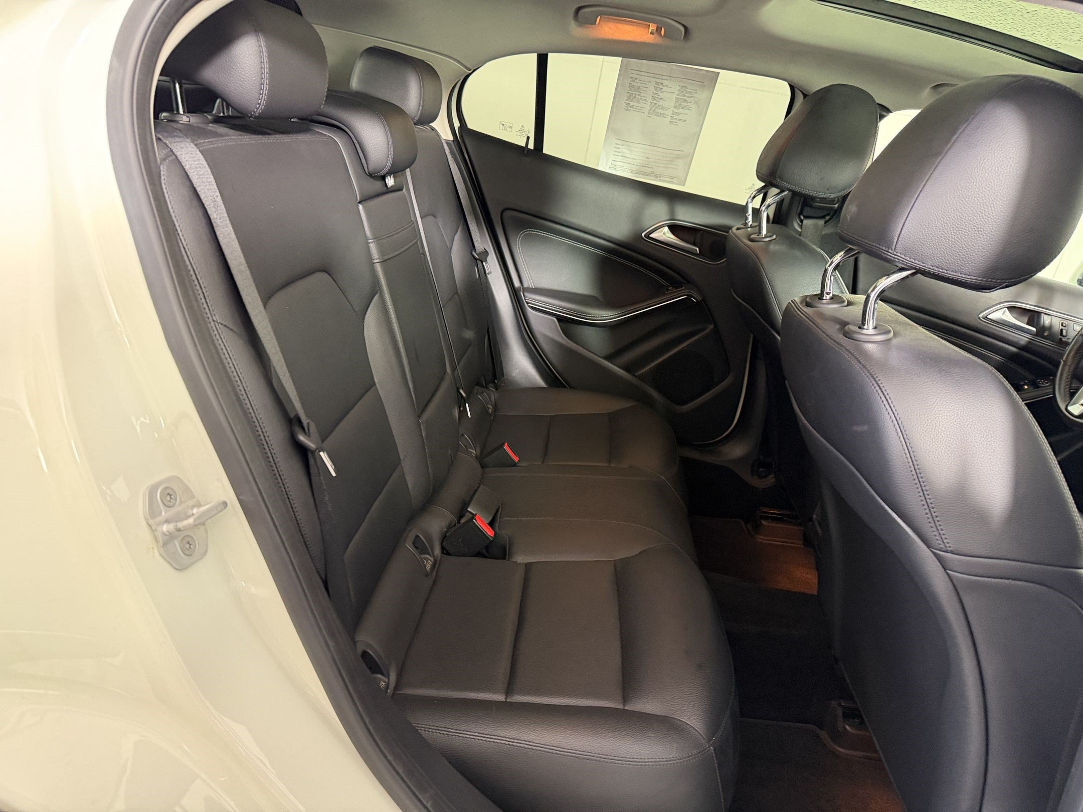Used 2015 Mercedes-Benz GLA 250 4MATIC image 29