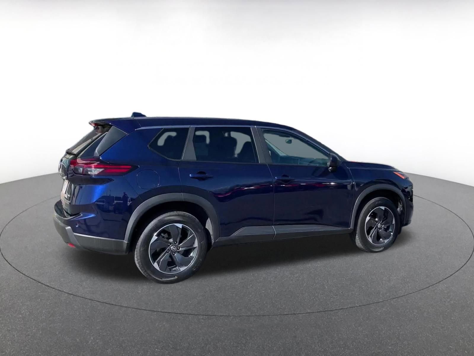 Used 2024 Nissan Rogue SV image 15
