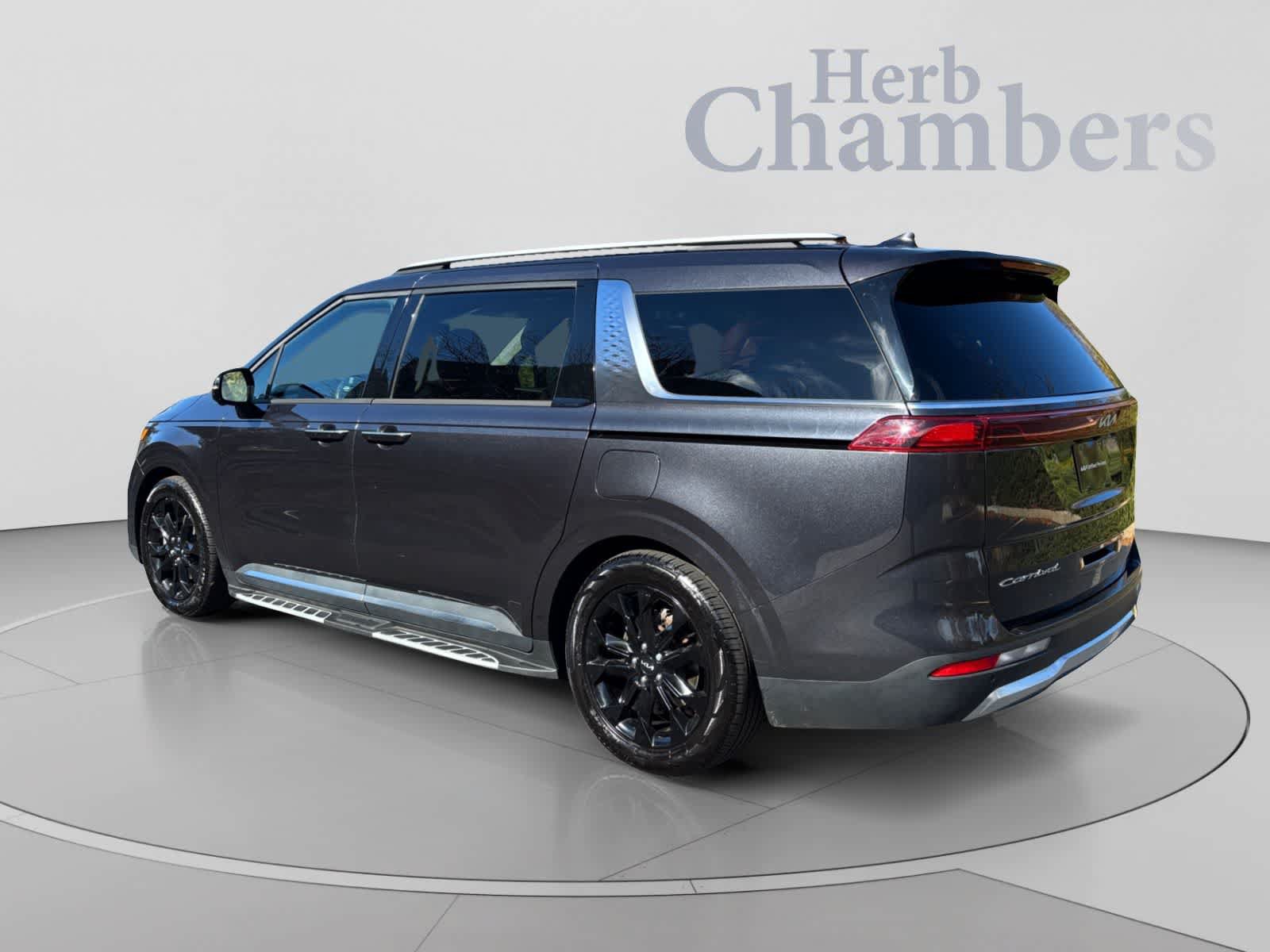 Used 2022 Kia Carnival SX Prestige FWD image 4
