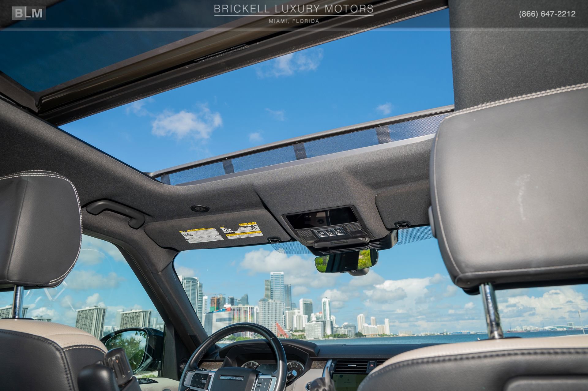 Used 2023 Land Rover Discovery S R-Dynamic image 26