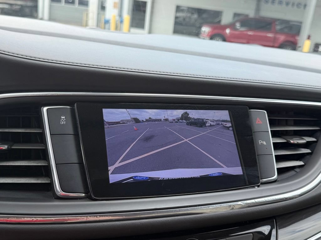 Used 2020 Buick Enclave Essence FWD image 23
