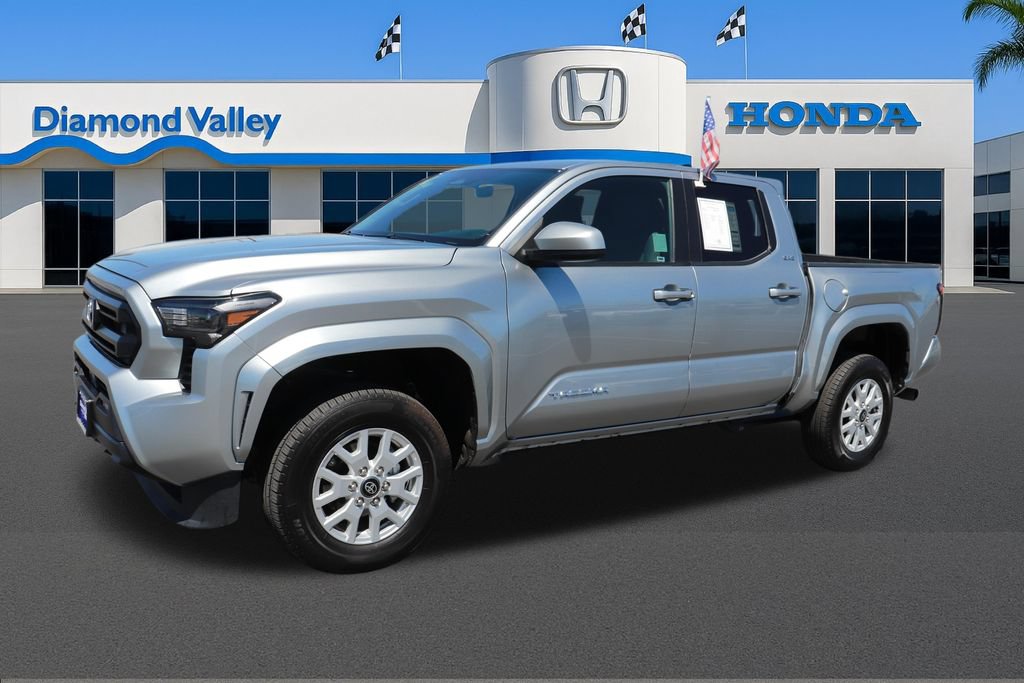 Used 2024 Toyota Tacoma SR5 AWD/4WD image 3