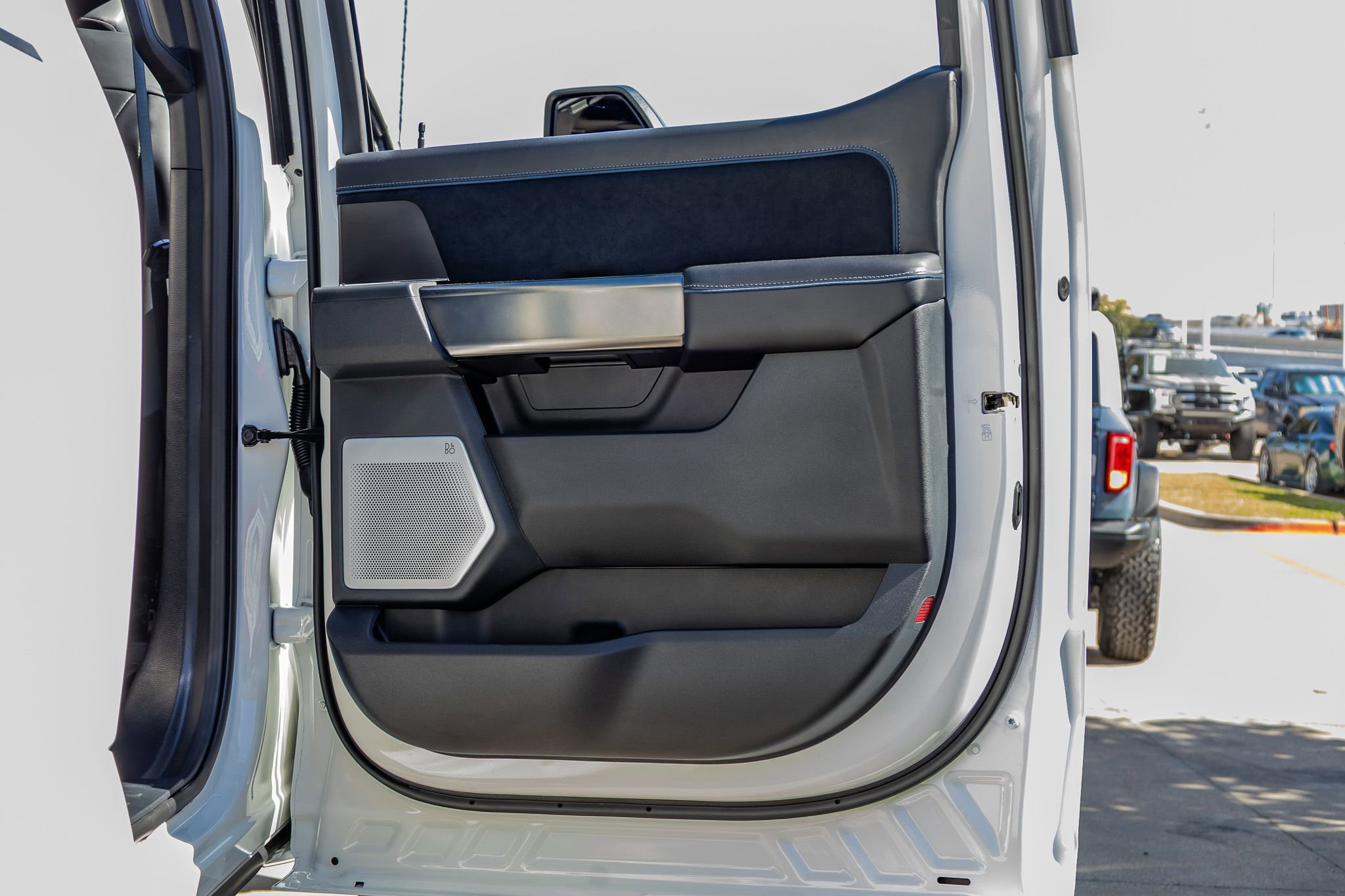 Used 2026 Ford F450 Platinum w/ FX4 Off-Road Package image 38