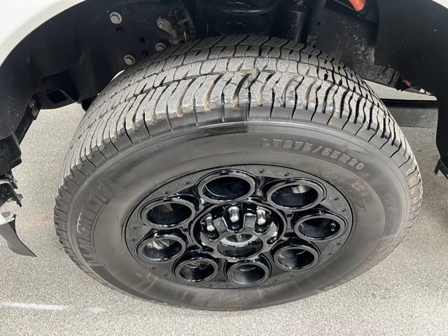 Used 2025 Ford F350 Lariat w/ Black Appearance Package image 13