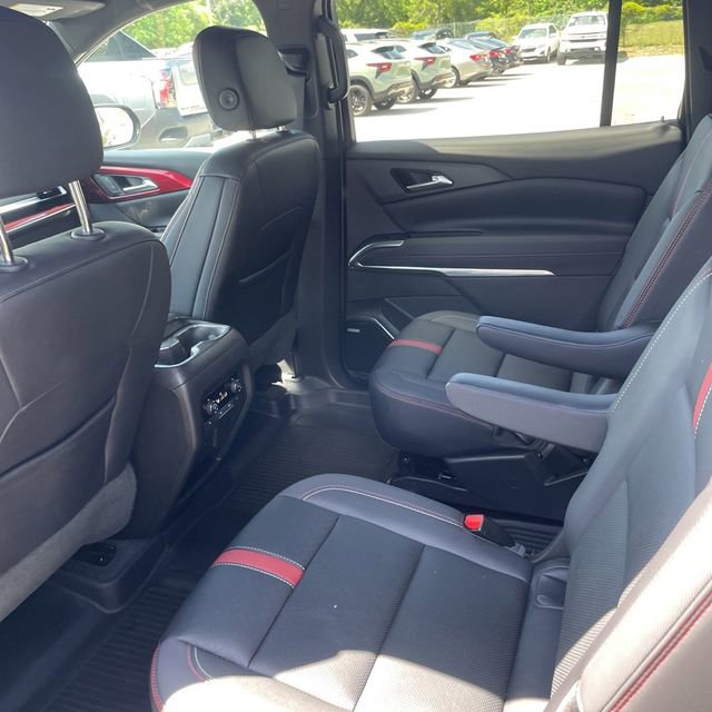 Used 2024 Chevrolet Traverse RS w/ LPO, Floor Liner Package AWD/4WD image 13