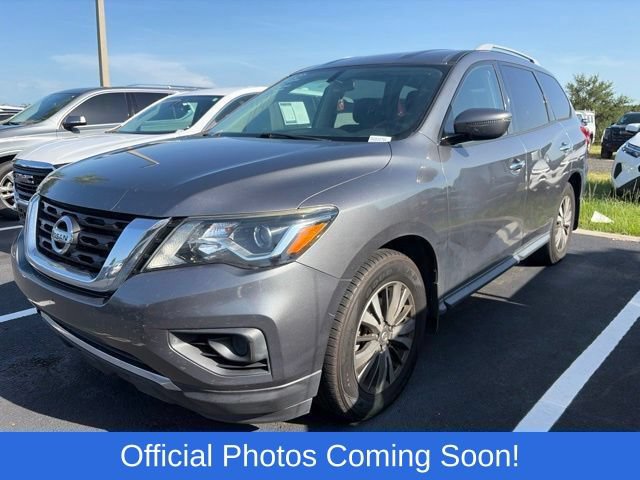 Used 2019 Nissan Pathfinder S FWD image 2