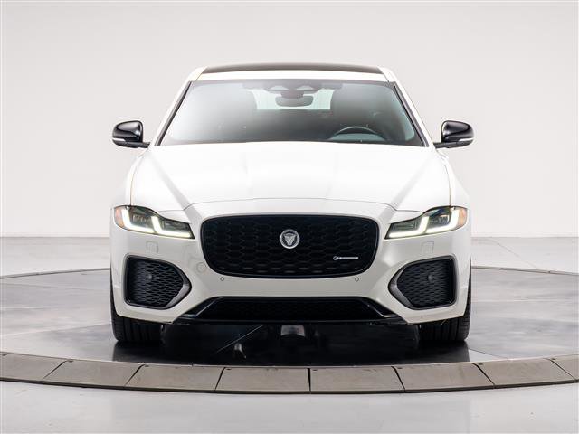 Certified 2024 Jaguar XF R-Dynamic SE image 8