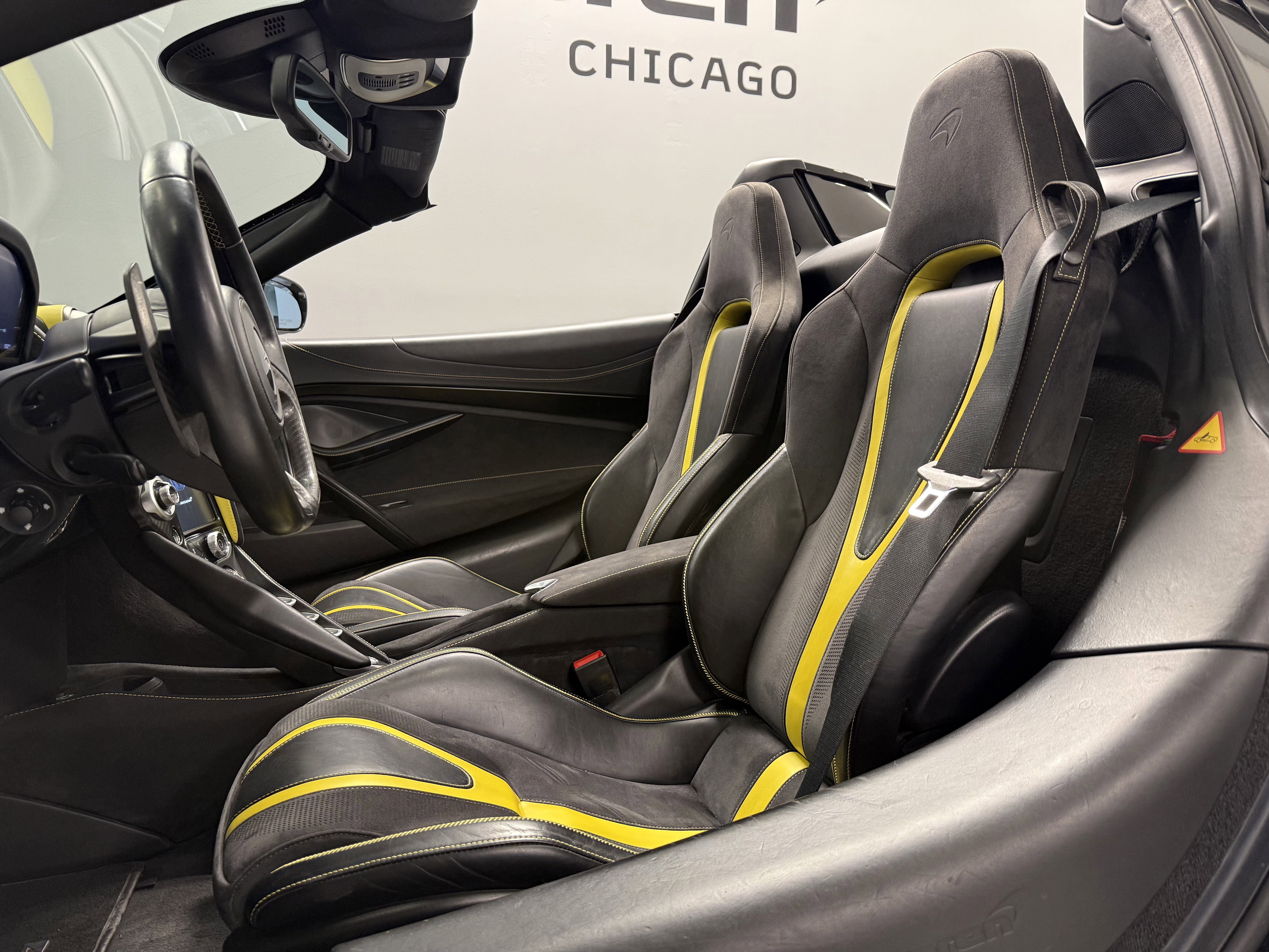 Used 2020 McLaren 720S Spider image 10