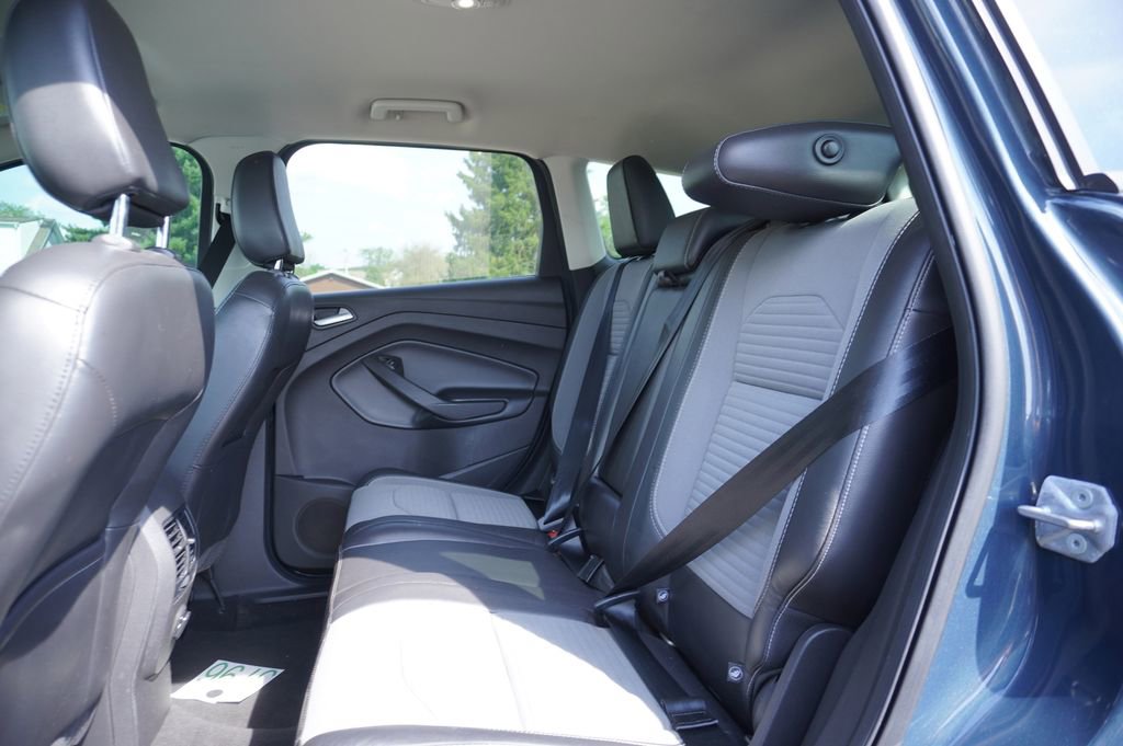 Used 2019 Ford Escape SE FWD image 4