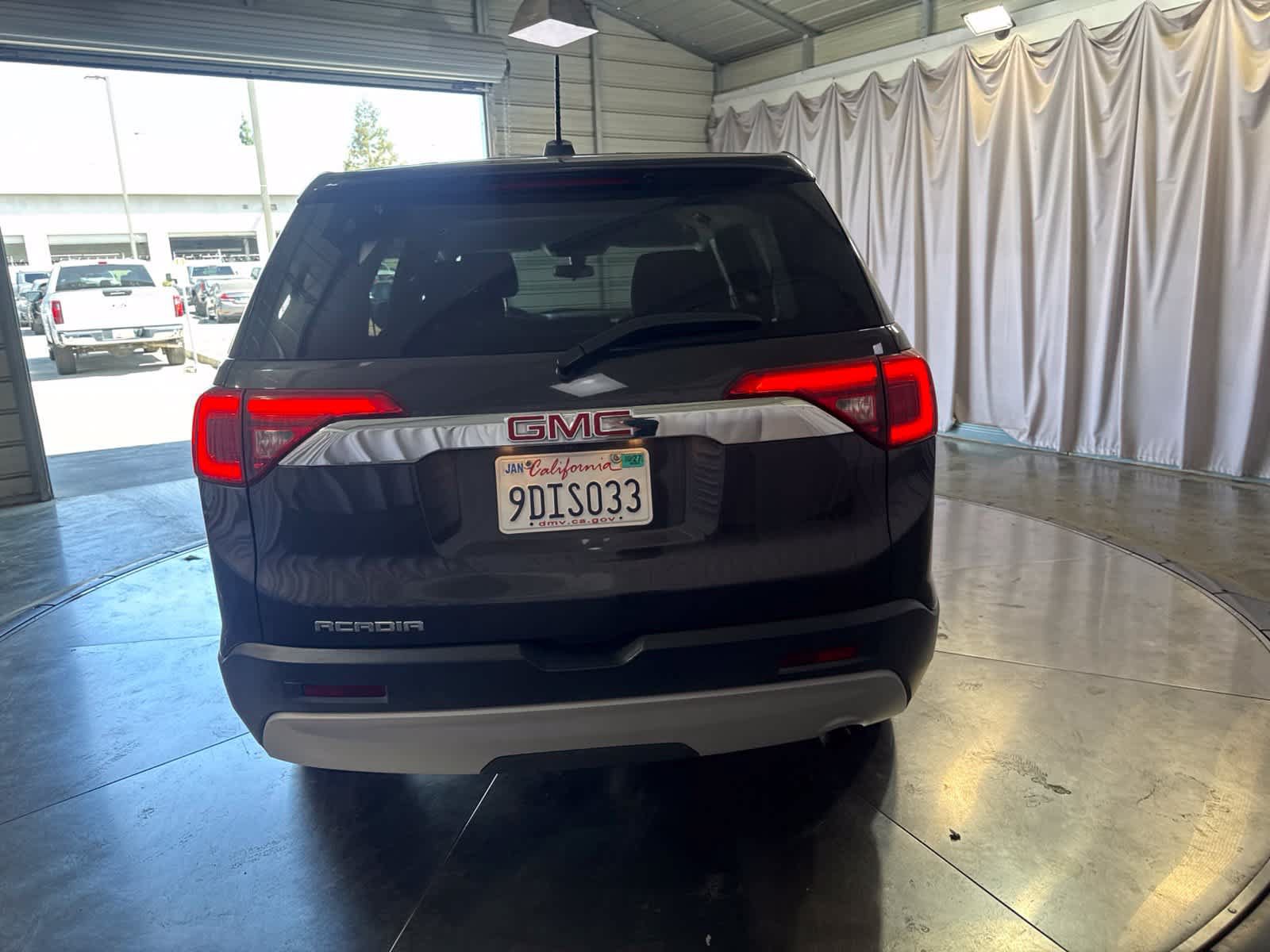 Used 2017 GMC Acadia SLE FWD image 6