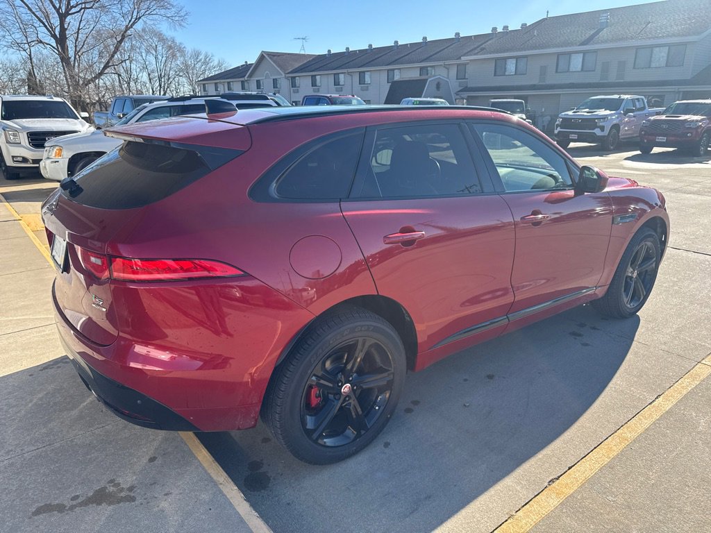 Used 2020 Jaguar F-PACE S image 5