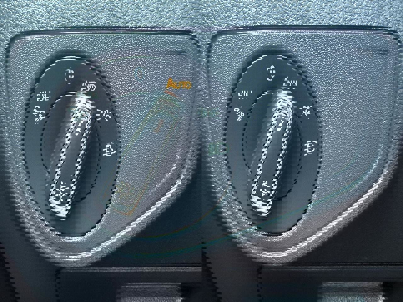 Used 2022 Volkswagen Atlas Cross Sport SEL Premium R-Line image 16