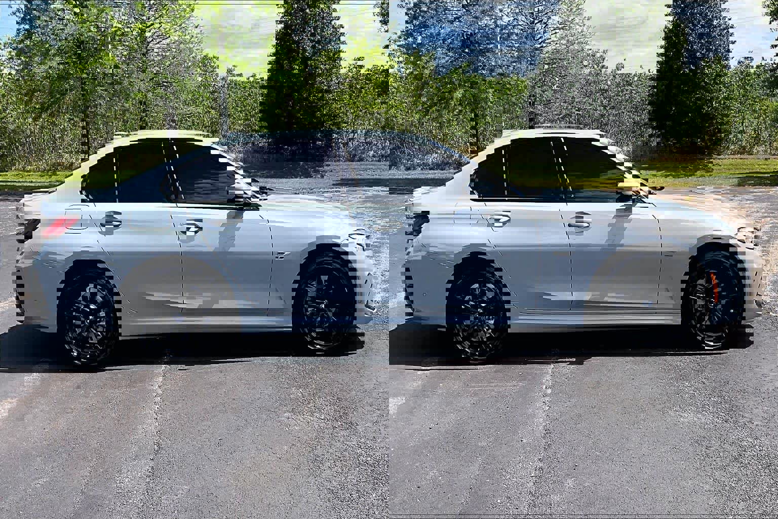 Used 2023 BMW 330e w/ M Sport Package image 34