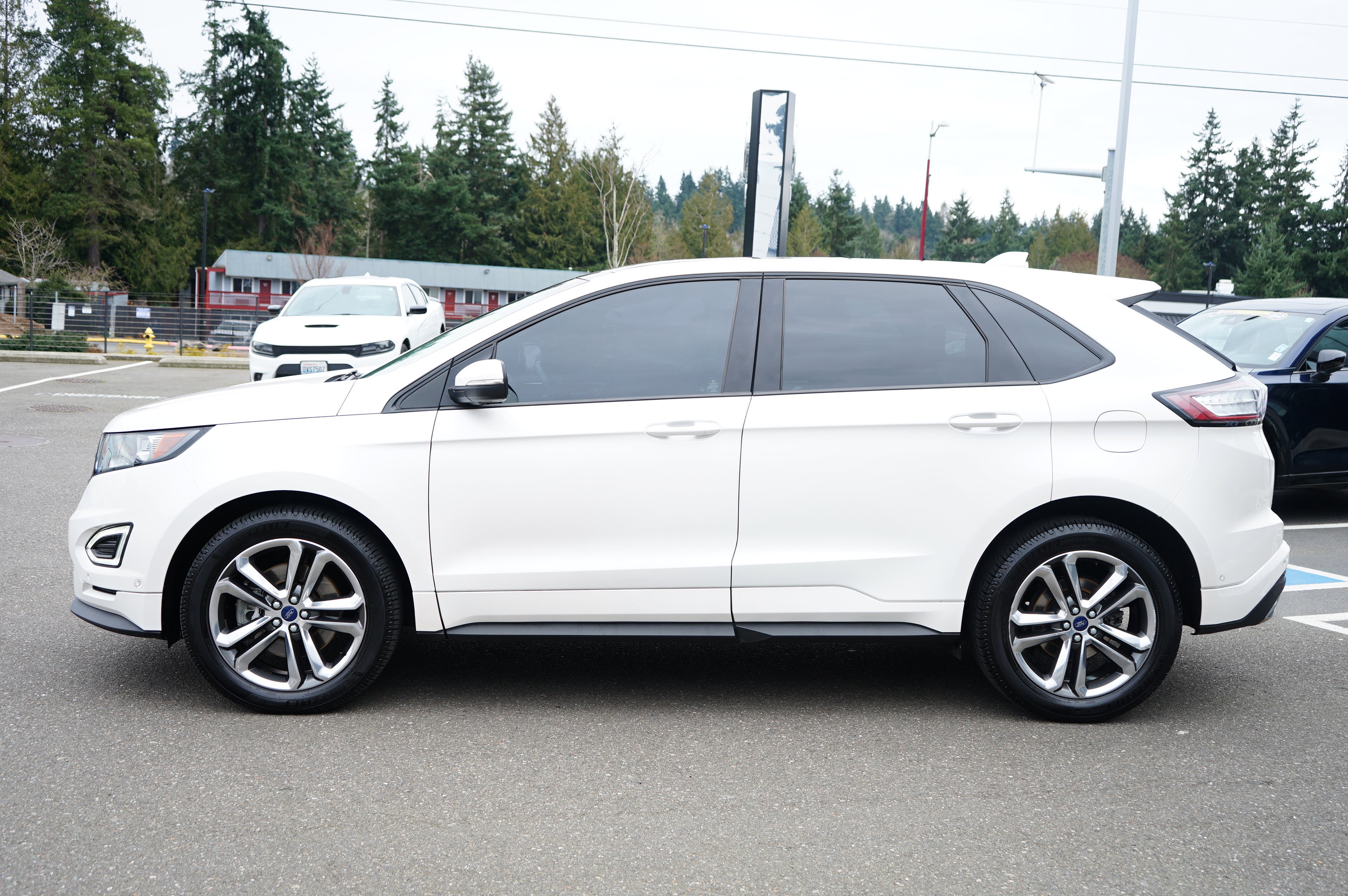 Used 2017 Ford Edge Sport w/ Equipment Group 401A image 6