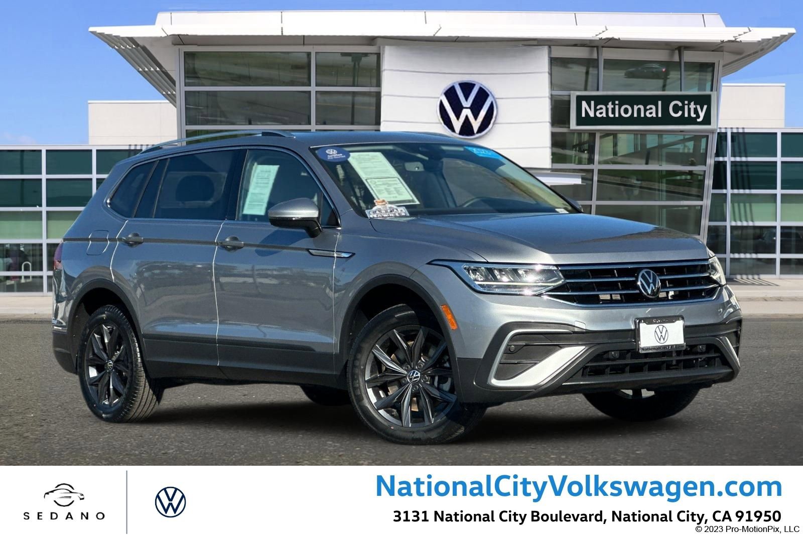 Certified 2023 Volkswagen Tiguan SE image 1