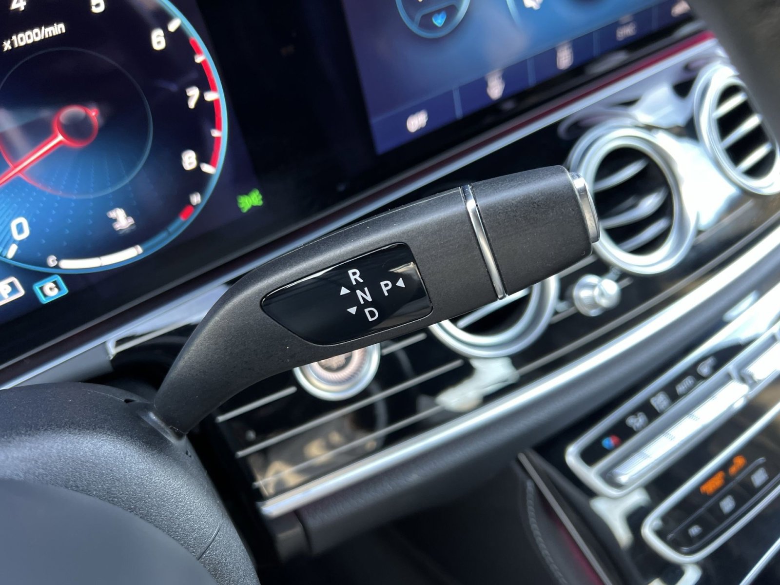 Certified 2021 Mercedes-Benz E 350 4MATIC Sedan w/ Premium Package image 20