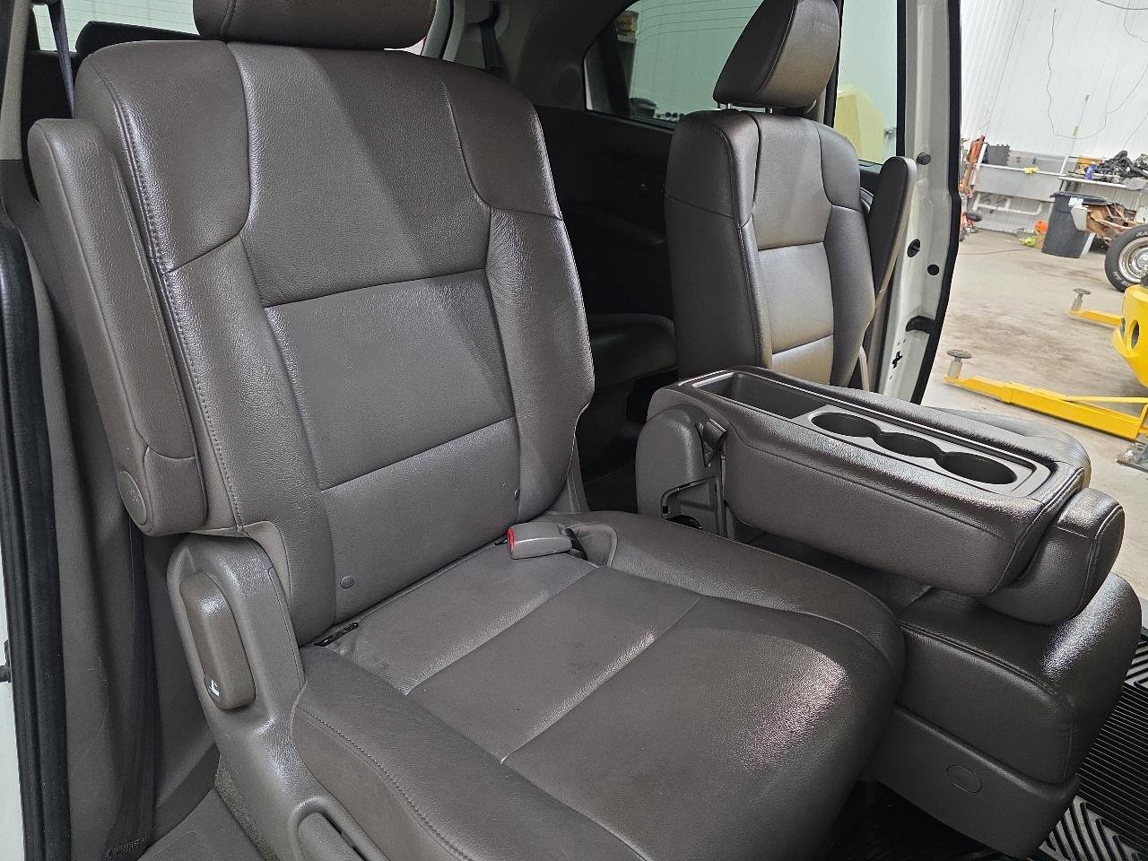 Used 2014 Honda Odyssey Touring image 37