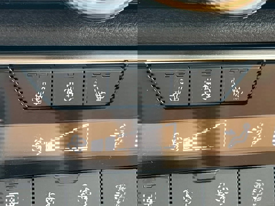 New 2025 Nissan Sentra SV w/ SV Premium Package image 23