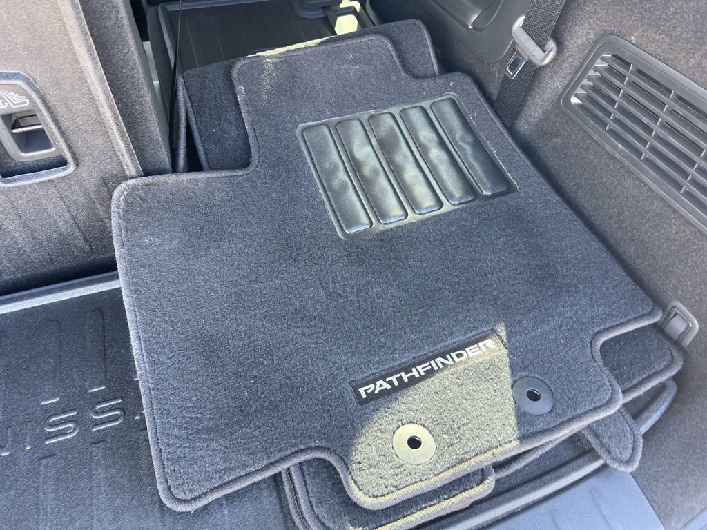Certified 2024 Nissan Pathfinder Platinum AWD/4WD image 12