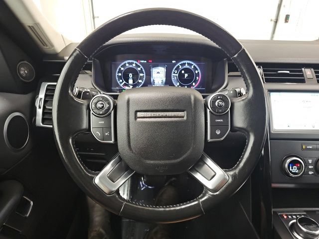 Used 2018 Land Rover Discovery SE AWD/4WD image 17