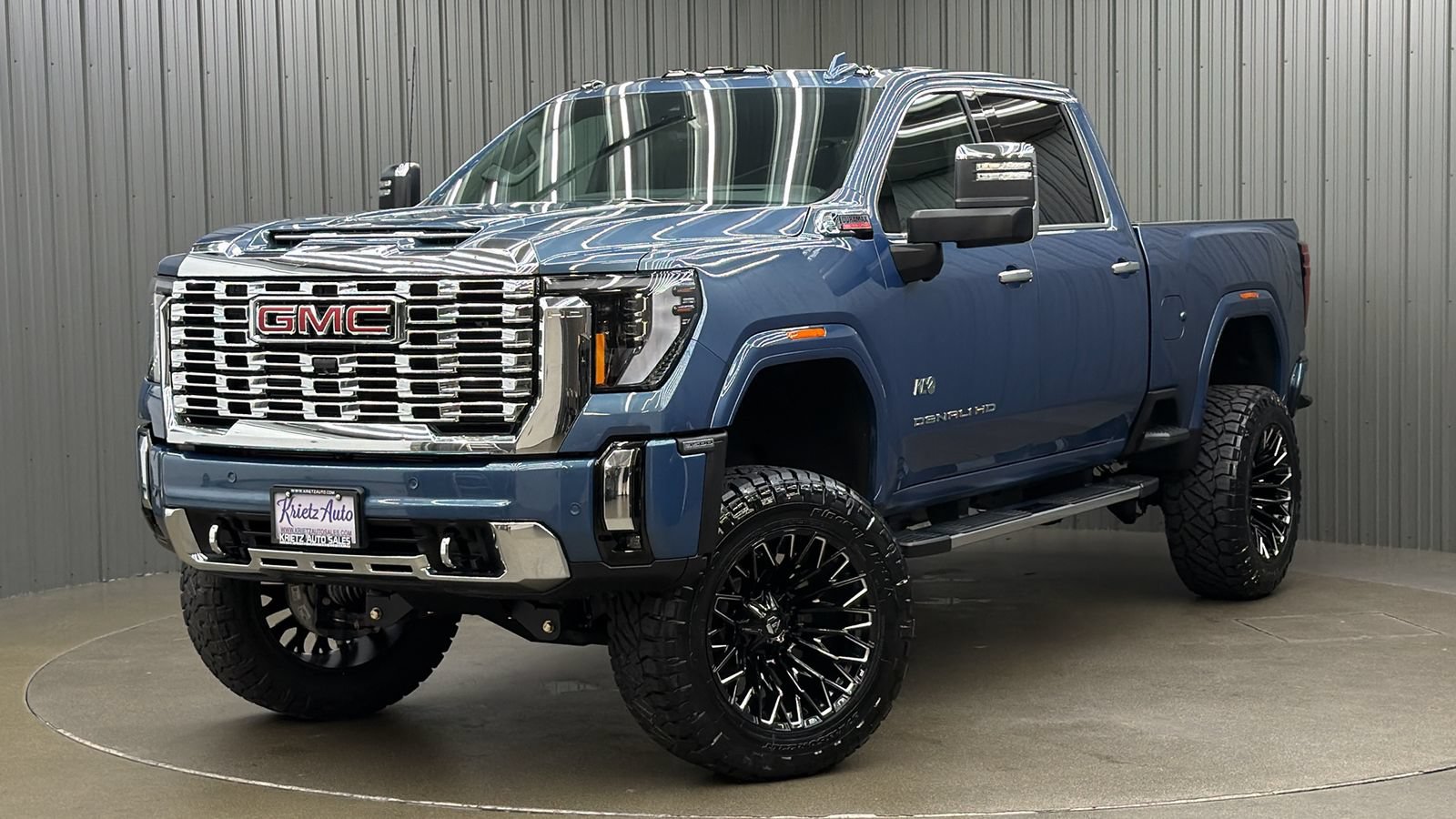 Used 2026 GMC Sierra 3500 Denali w/ Denali Reserve Package AWD/4WD image 1