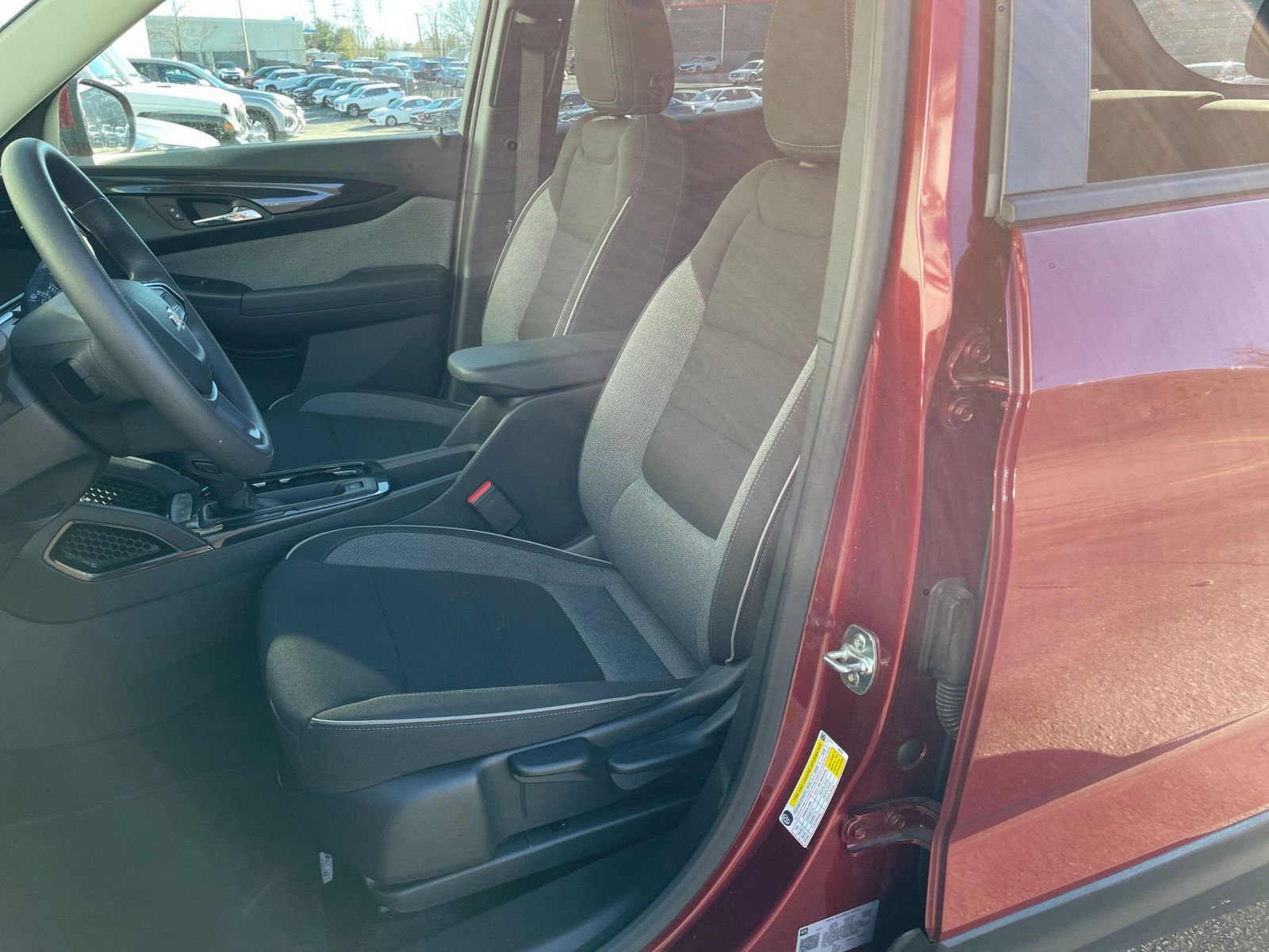 Used 2025 Chevrolet TrailBlazer LT image 24