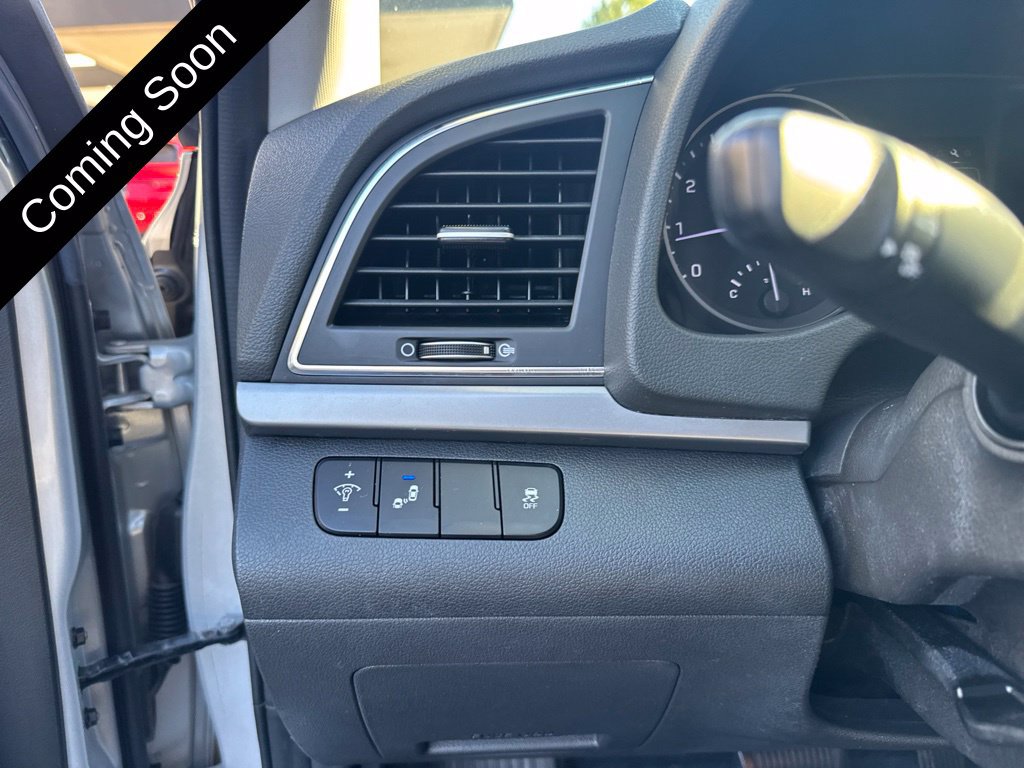 Used 2018 Hyundai Elantra SEL FWD image 16